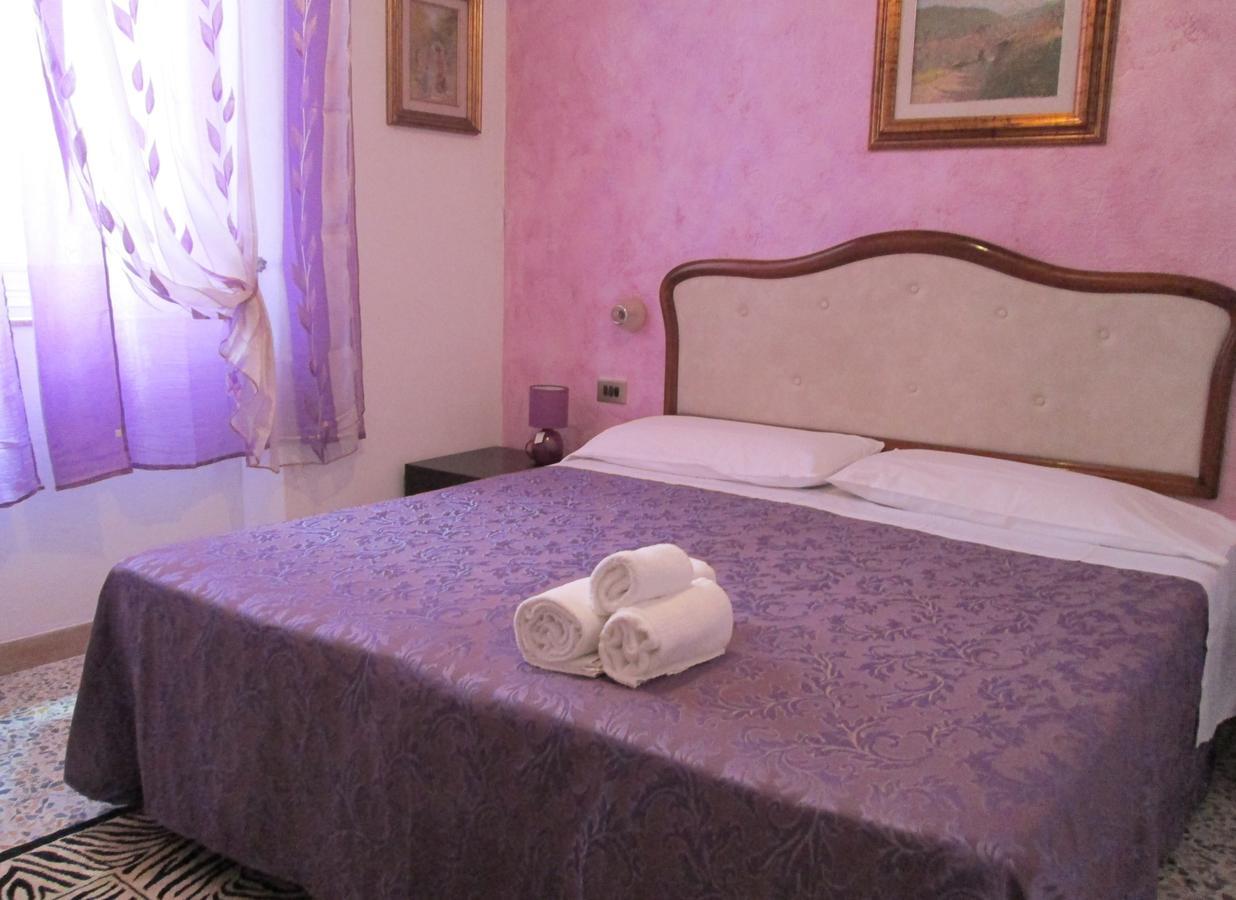 B&B Regina Margherita Piombino Habitación foto
